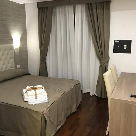 Cheri Luxury רומא