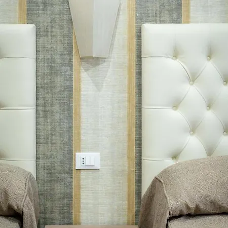 בית הארחה Cheri Luxury רומא