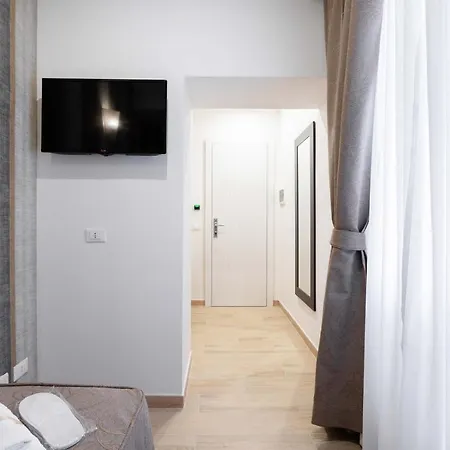 Cheri Luxury בית הארחה