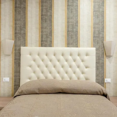 Cheri Luxury בית הארחה 3*