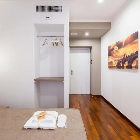 Cheri Luxury בית הארחה 3*